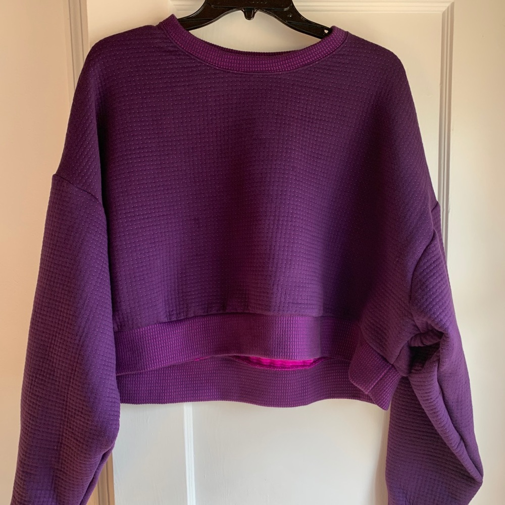 Cropped Nike Crewneck